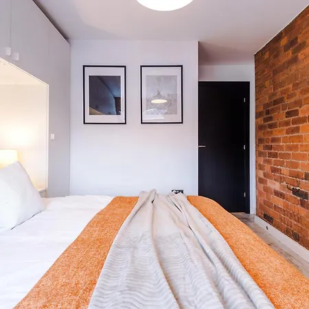 2 King Size Beds In Manhattan Styled Oversize Apartament