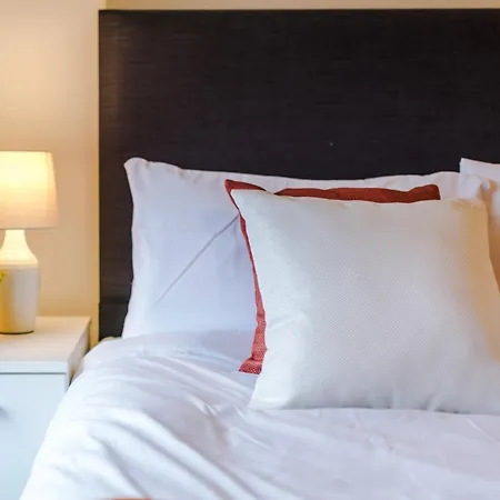 2 King Size Beds In Manhattan Styled Oversize * 利兹