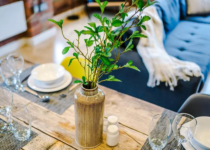 Apartment 2 King Size Beds In Manhattan Styled Oversize *