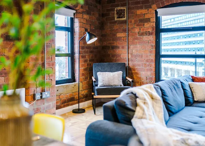 2 King Size Beds In Manhattan Styled Oversize