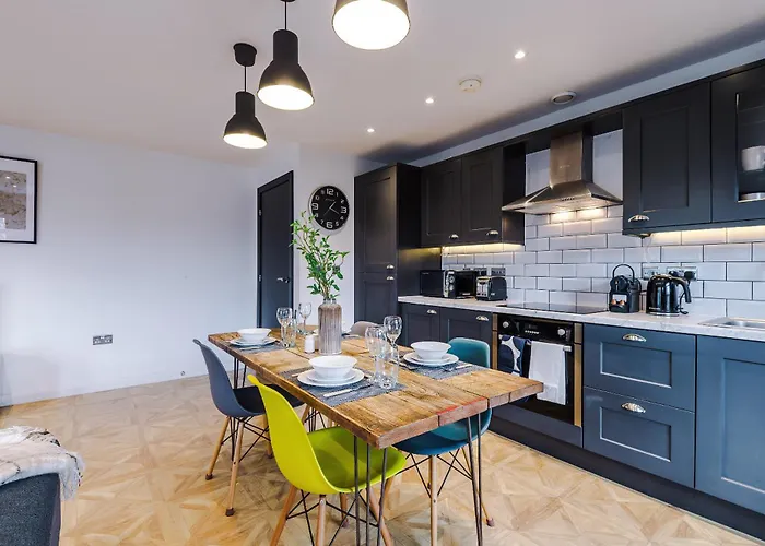 2 King Size Beds In Manhattan Styled Oversize *