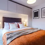 2 King Size Beds In Manhattan Styled Oversize