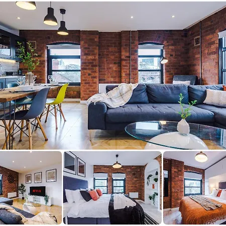 2 King Size Beds In Manhattan Styled Oversize Apartment